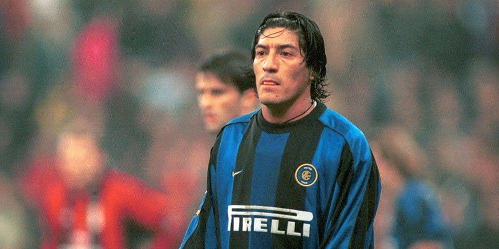 5 Pemain Sepak Bola Dunia dengan Nomor Punggung Tak Biasa