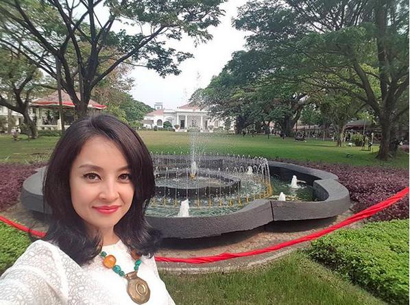 10 Penampilan Baru Pesinetron Putri Patricia Jadi Pegawai Kantoran