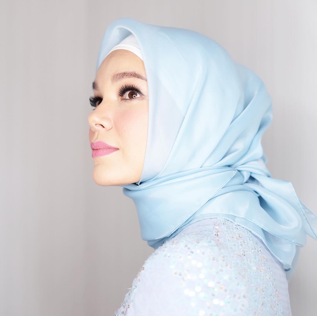 Sempat Ragu, Artis Ini Kini Yakin Hijab Membuka Banyak Pintu Hidupnya