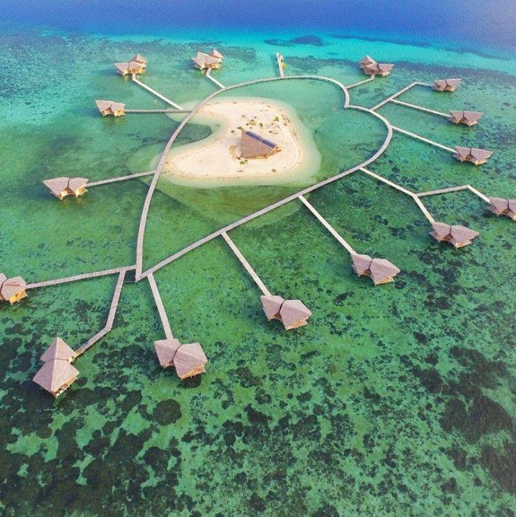 9 Resort Terapung Terbaik di Indonesia yang Wajib Masuk Bucket List