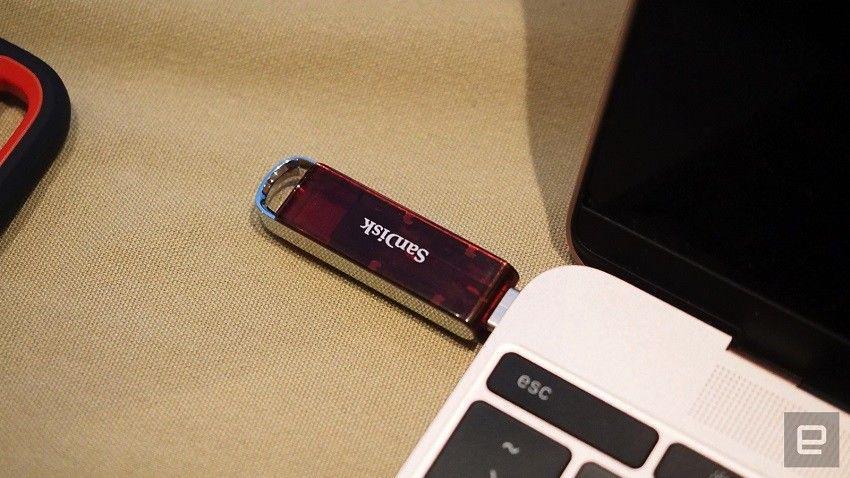 Dipamerkan di CES 2018, Inilah Flash Disk 1TB Pertama di Dunia