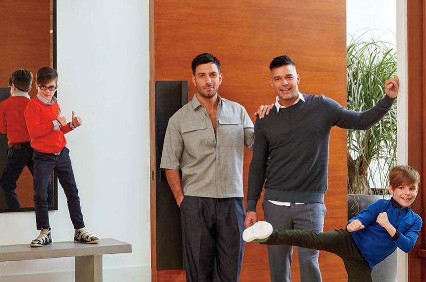 10 Potret Terkini Kebahagiaan Keluarga Ricky Martin, Kangen Ya!