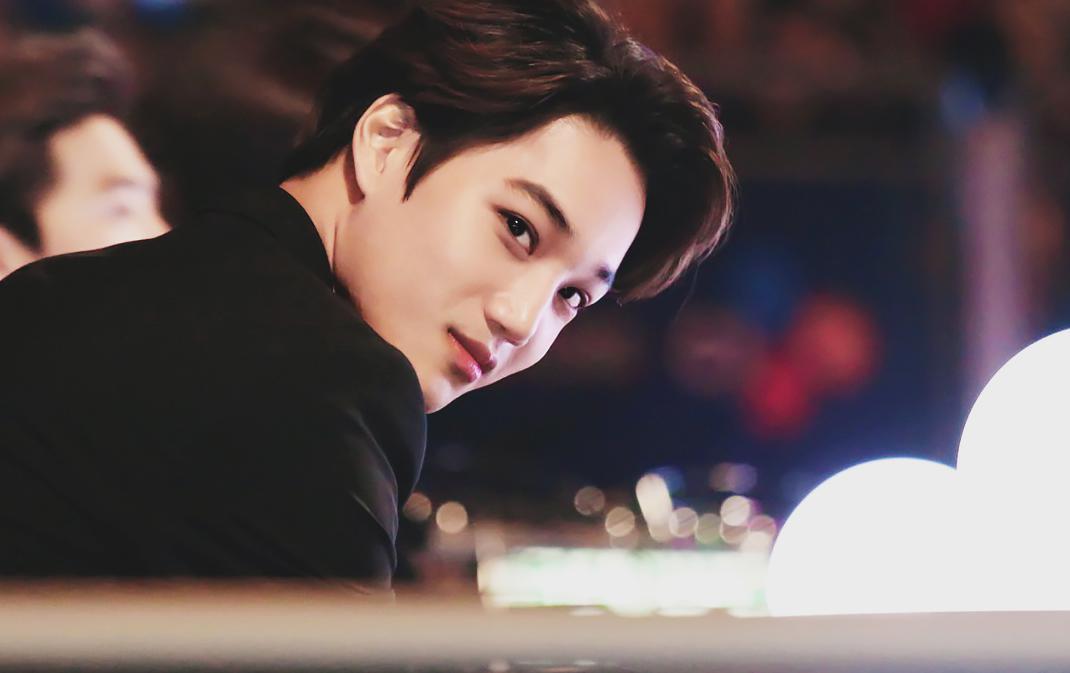 7 Idol KPop yang Terkenal Ceroboh & Sering Merusak Barang