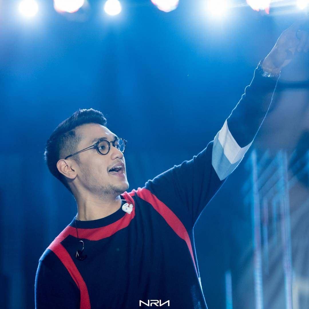 10 Seleb yang Makin Maskulin dan Memesona dengan Brewok Tipisnya