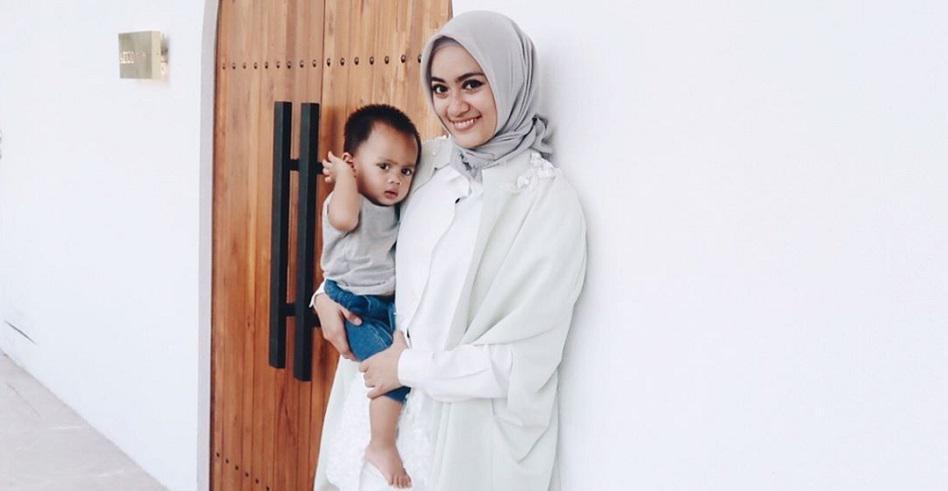 6 Inspirasi Outfit Santai Ala Ayudia Bing Slamet yang Gampang Ditiru