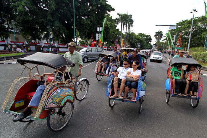 Menanti Becak Listrik Ala Sandiaga yang akan Beroperasi di Jakarta