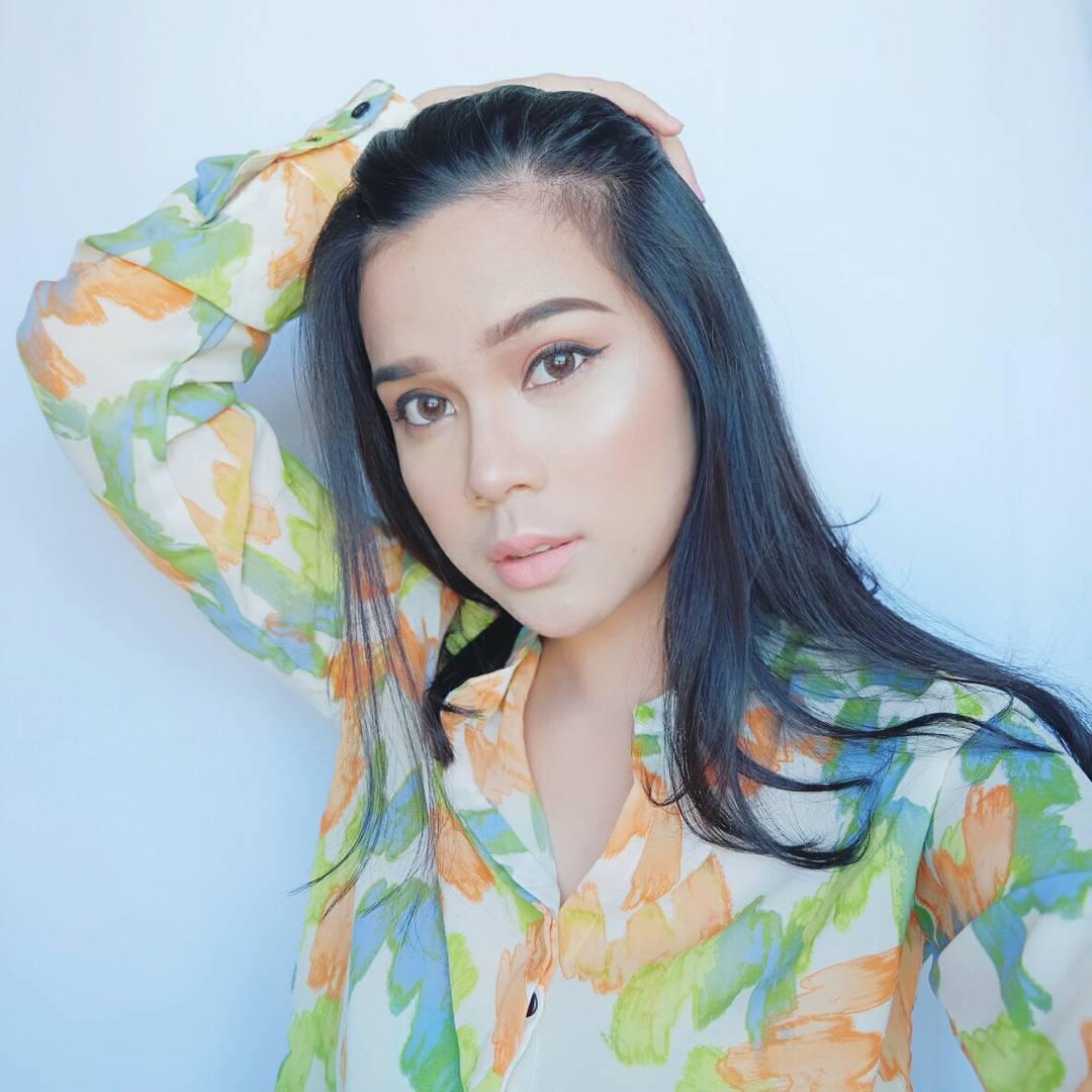 Ingat Sinta Keong Racun? Ini 10 Foto Terbarunya yang Bikin Pangling!