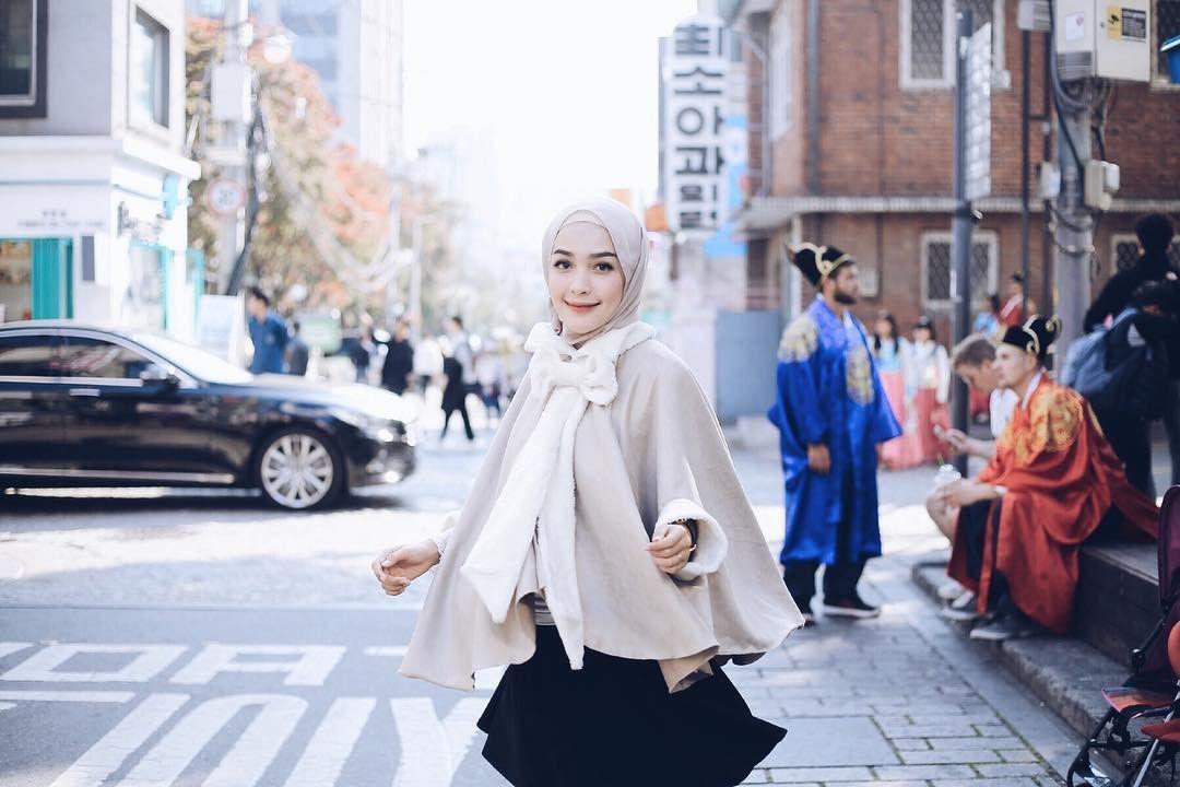 10 Style Hijab Anggun Ala Hamidah Rachmayanti yang Super Fashionable