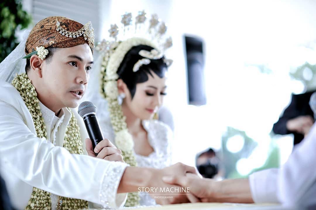 Sah, 10 Foto Haru Momen Pernikahan Ardina Rasti dan Arie Andika