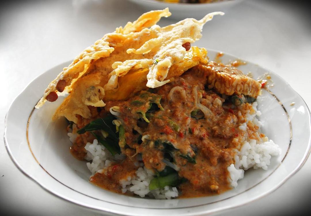 Tak Hanya Sarapan Nasi Gudeg, Ini 5 Nasi Pecel yang Bikin Nagih di Jogja