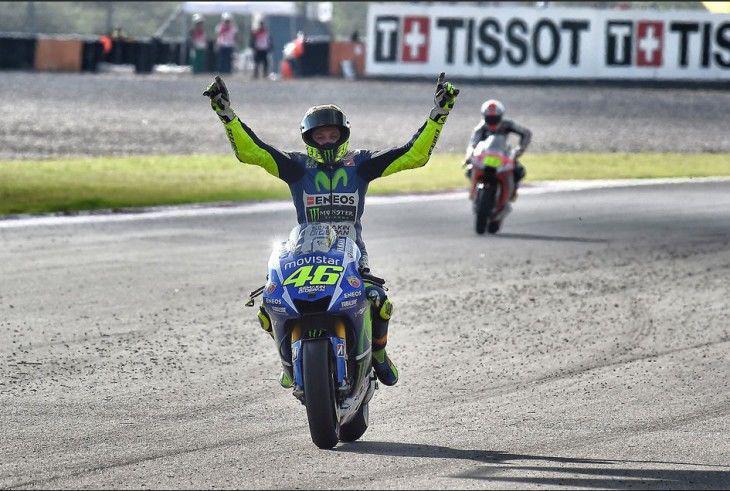 7 Pelajaran Hidup Valentino Rossi yang Membuatmu Lebih Sukses & Bahagia