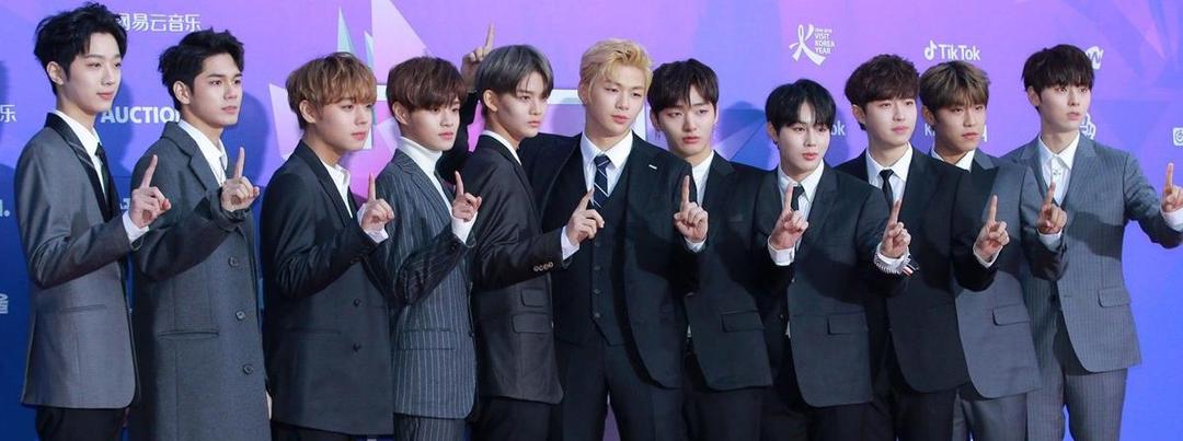 18 Potret Menawan Pengisi Acara Seoul Music Award 2018 di Red Carpet
