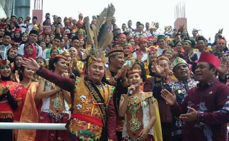 Lama Menduda, Gubernur Kalteng Akhirnya Nikahi Perempuan Muda asal Semarang
