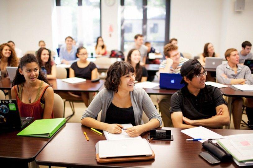 Kuliah Sambil Kerja? 5 Daftar Pekerjaan Ini Cocok Untuk Mahasiswa