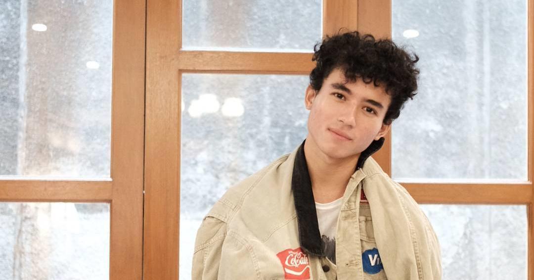 10 Potret Giulio, Sosok Anhar di Film Dilan yang Aslinya Manis Banget