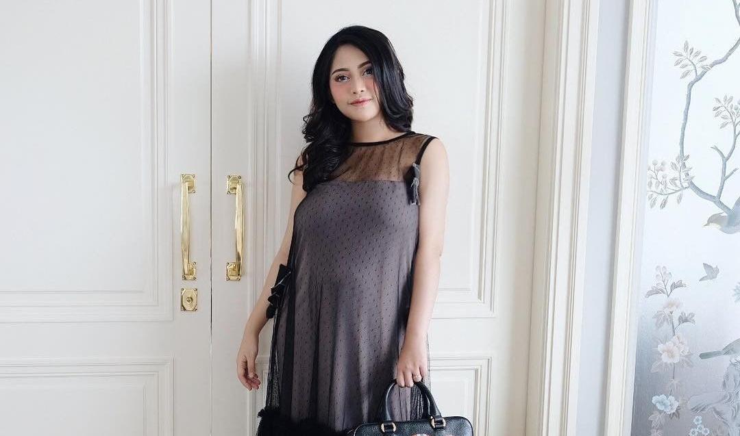 Jadi Selebgram Terkenal, Ini 10 Harga Mewah Tas Rachel Vennya