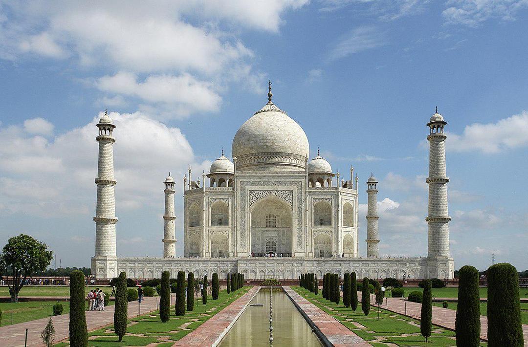 10 Monumen Cinta di Dunia Paling Populer Sepanjang Masa