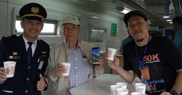 Stasiun di 11 Kota Ini Serempak Bagikan Kopi Gratis, Ada Apa Ya?