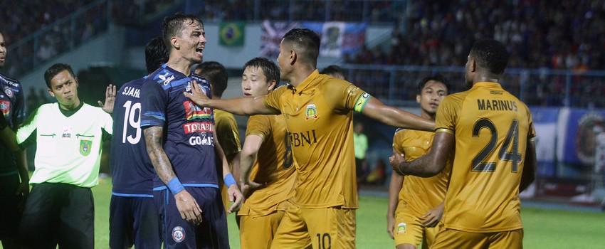 Arema Jadi Tim Terakhir yang Lolos ke Babak 8 Besar Piala Presiden