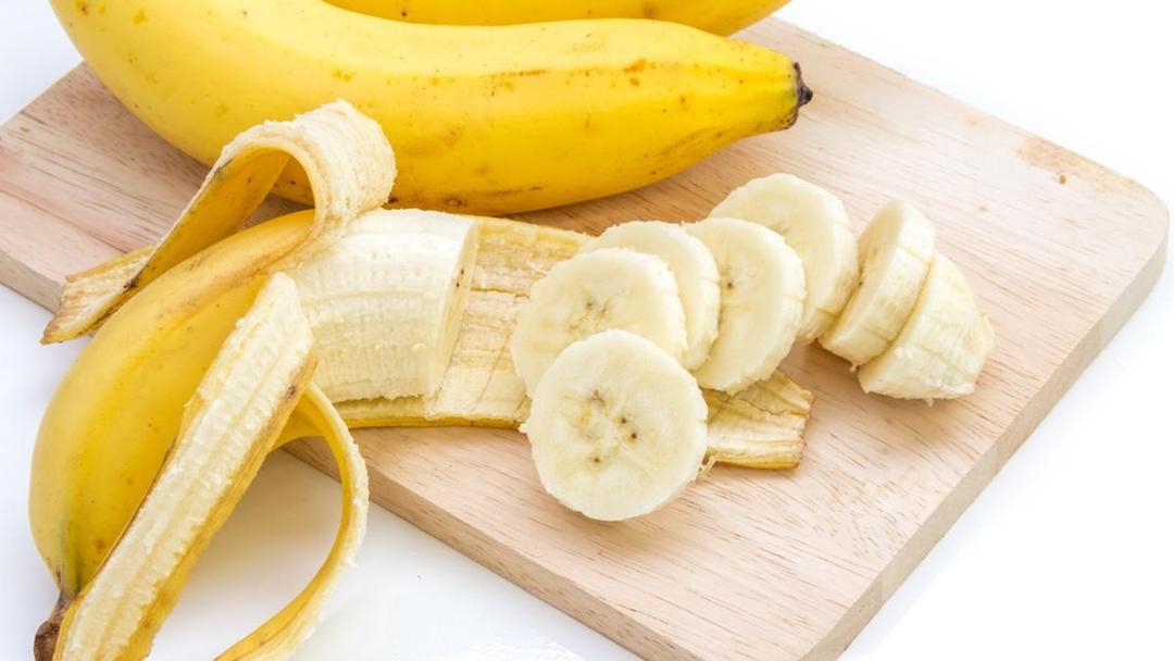 7 Makanan Enak yang Sering Jadi Penyebab Susah BAB, Ada Kesukaanmu?