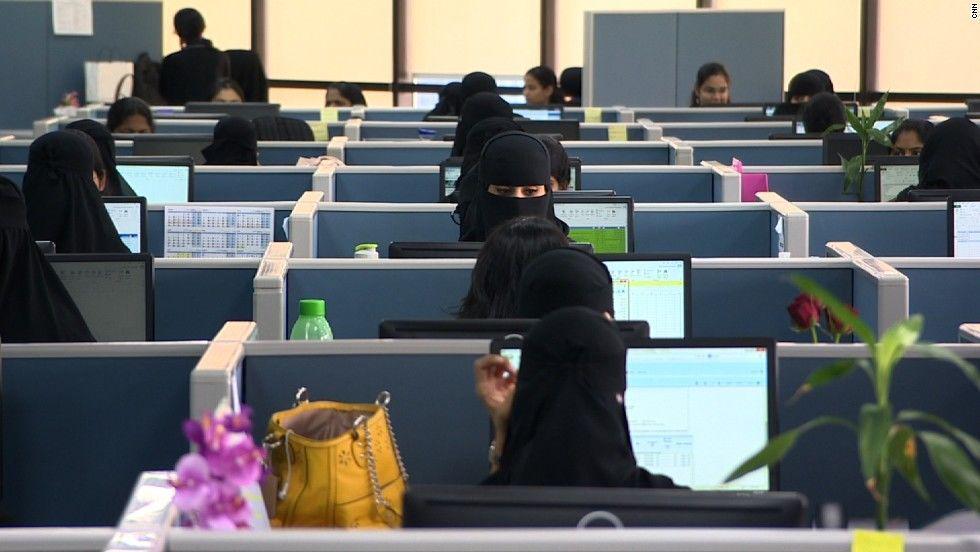 Pemerintah Arab Saudi Sediakan Ratusan Lowongan Kerja Bagi Perempuan
