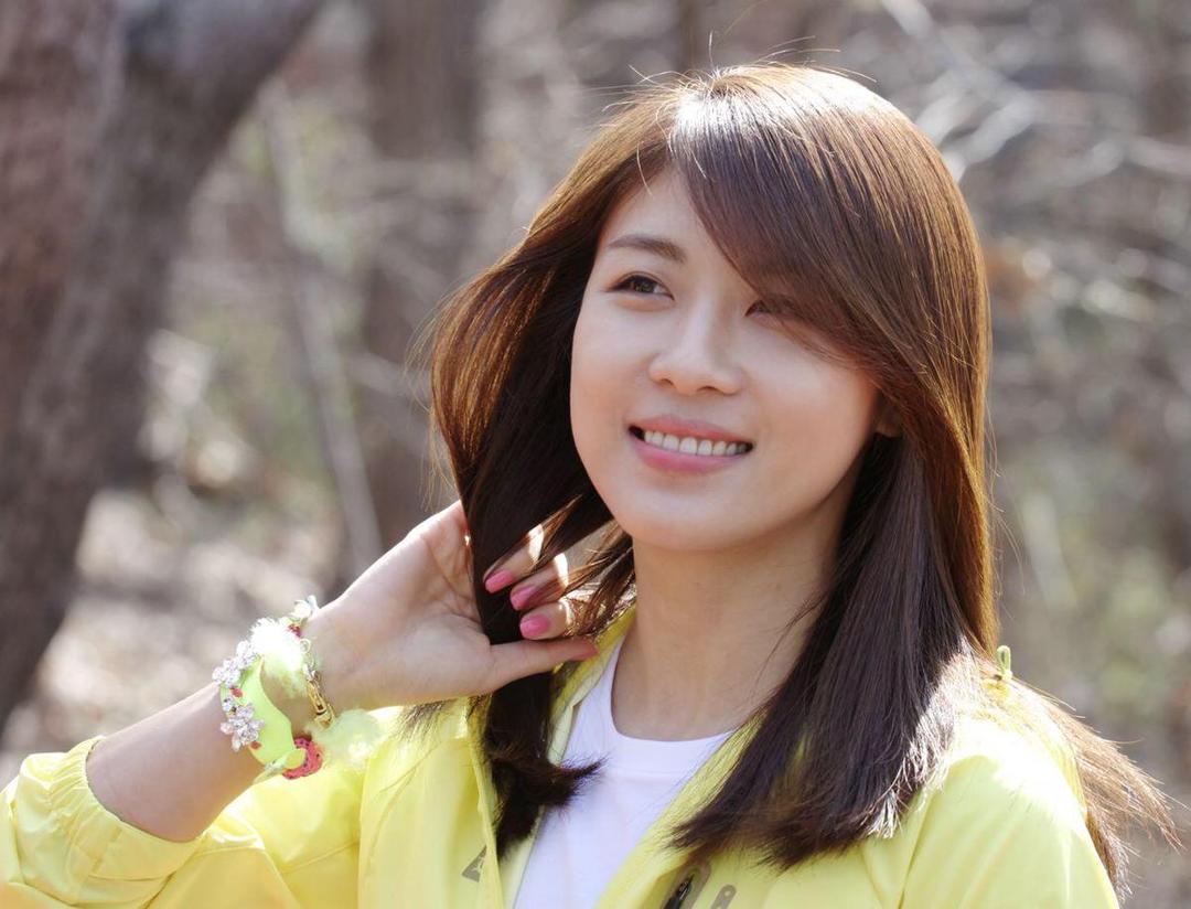 Buat Cewek, Ini Lho 7 Cara Biar Rambut Kelihatan Lebih Tebal