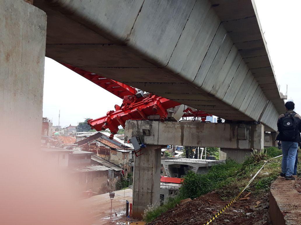 [BREAKING] Crane Ambruk, Proyek DDT Diberhentikan Sementara