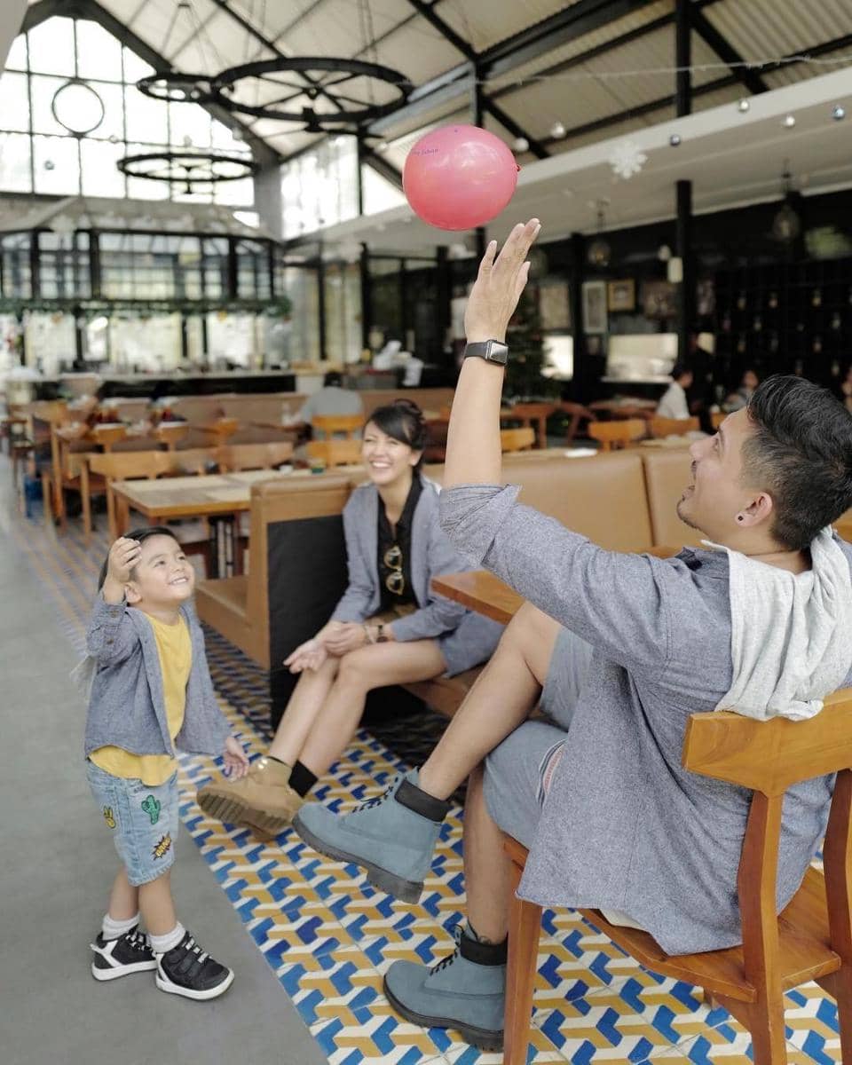 instagram.com/mrssharena