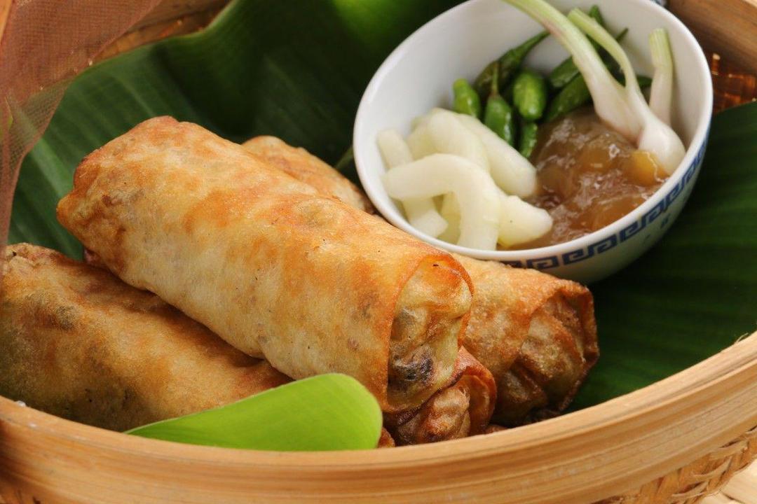 Rekomendasi 6 Toko Lunpia Terkenal di Kota Semarang, Nagih Pokoknya!