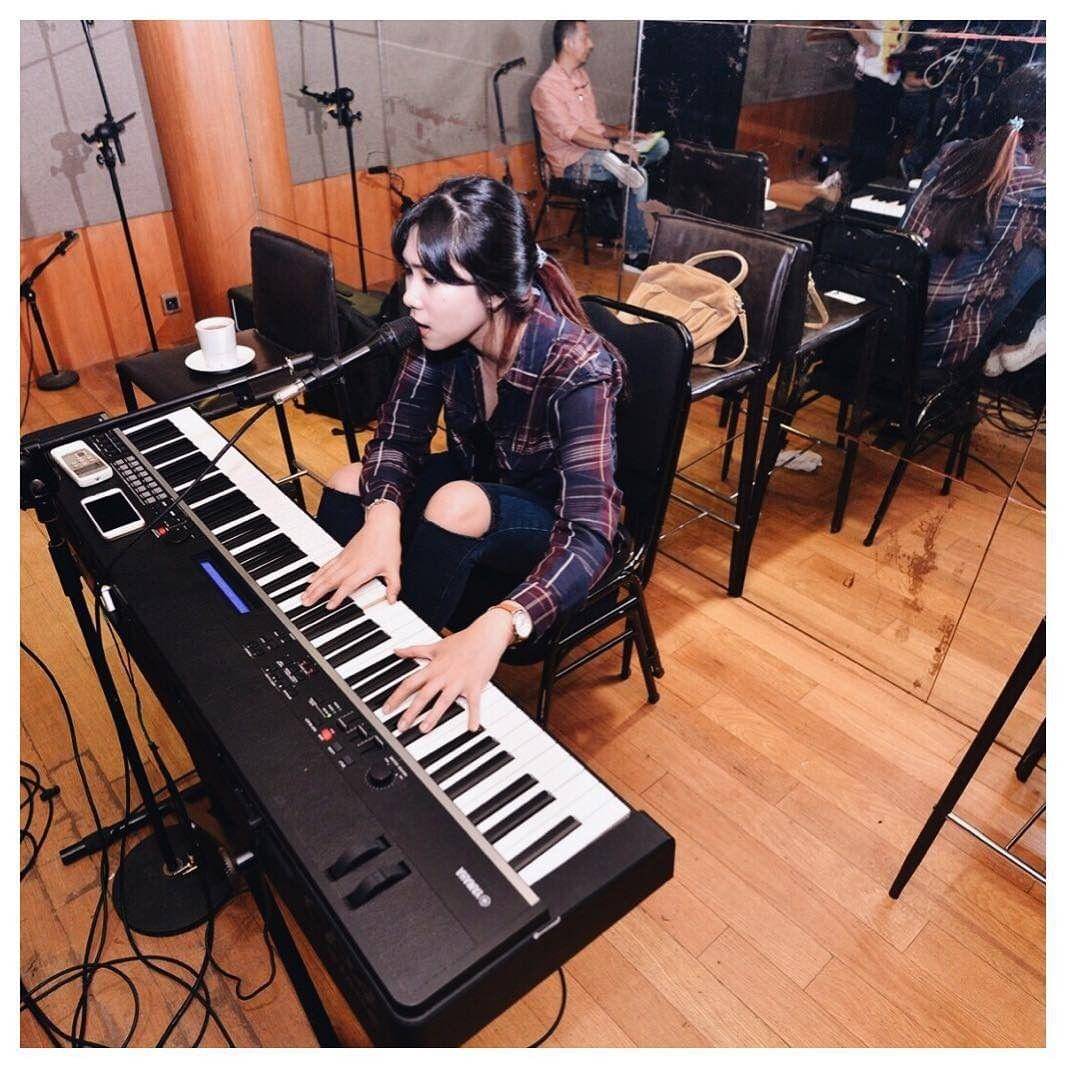 Instagram.com/isyanasarasvati