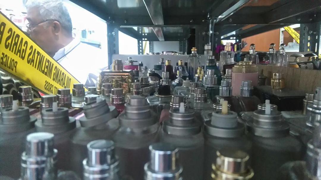 Hati-hati Kosmetik Palsu, Perhatikan 4 Hal Ini