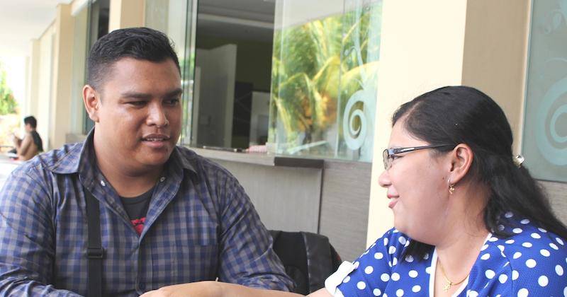 MELWATI UJIAN. Maria dan Roby membuktikan bahwa kekuatan cinta membantu mereka melewati berbagai ujian. Foto oleh Ari Susanto/Rappler