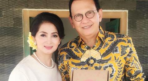 Usia Lebih Setengah Abad, 10 Potret Anna Maria yang Tetap Awet Muda