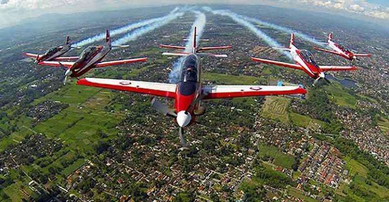 Pecahkan Rekor Muri, Begini Potret Keindahan Atraksi Jogja Air Show