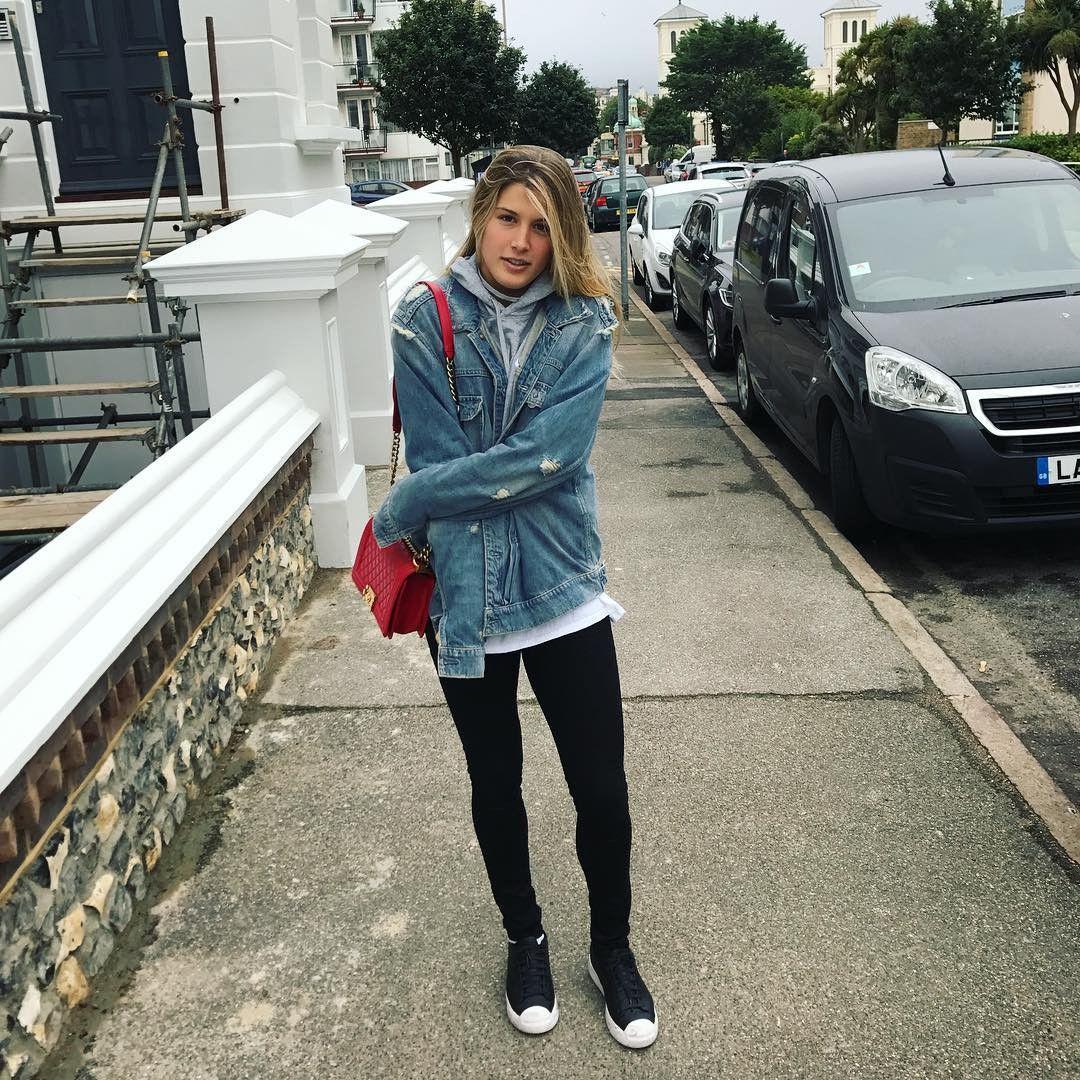 instagram.com/geniebouchard