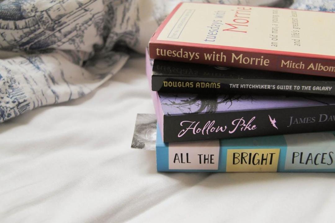 8 Novel Young Adult dengan Kisah Cinta Pertama Paling Berkesan