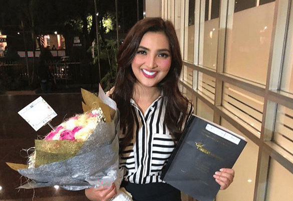 Sibuk Jadi Ibu Rumah Tangga, 7 Artis Ini Tetap Sukses Raih Gelar S2