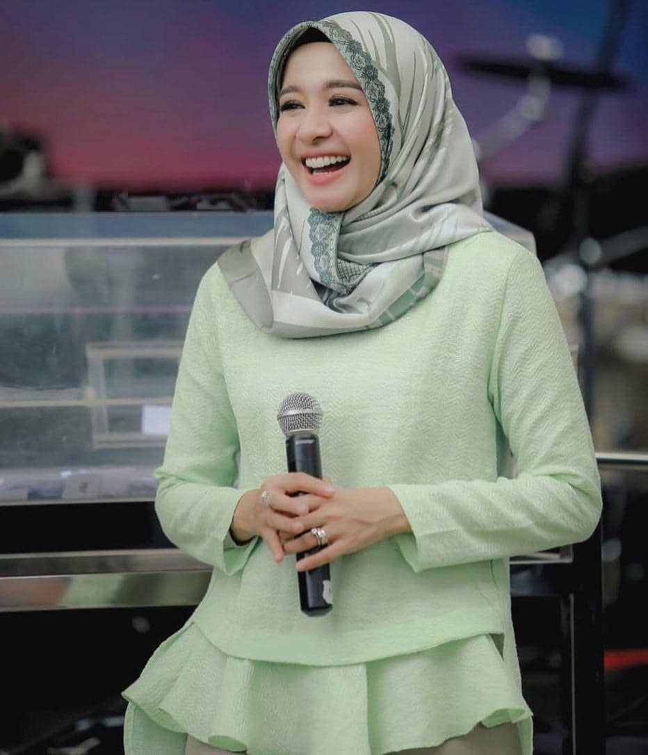 instagram.com/laudyacynthiabella/