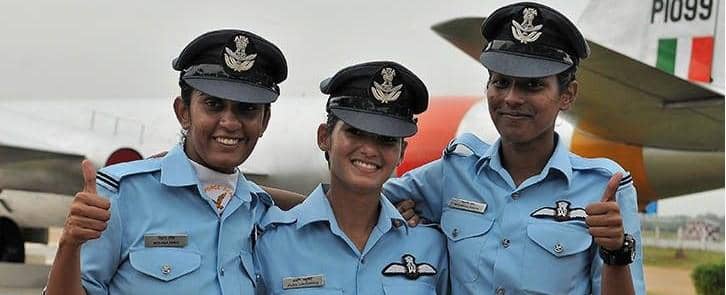 8 Potret Chaturvedi, Wanita India Pertama yang Terbangkan Jet Tempur