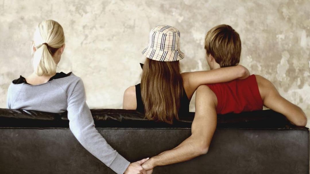 Inilah 5 Alasan Mengapa Pasangan Memilih Berselingkuh