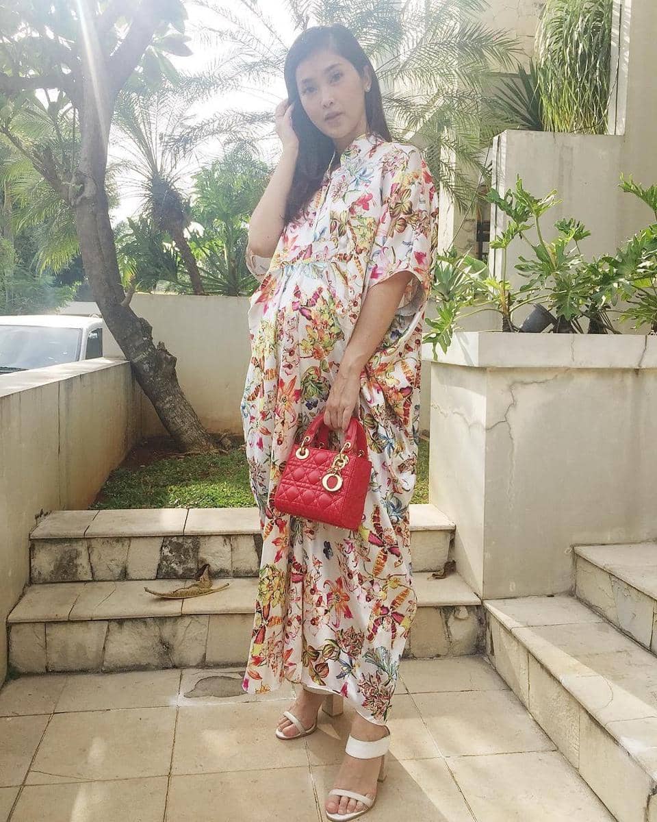 instagram.com/eva_anindita_zachrie