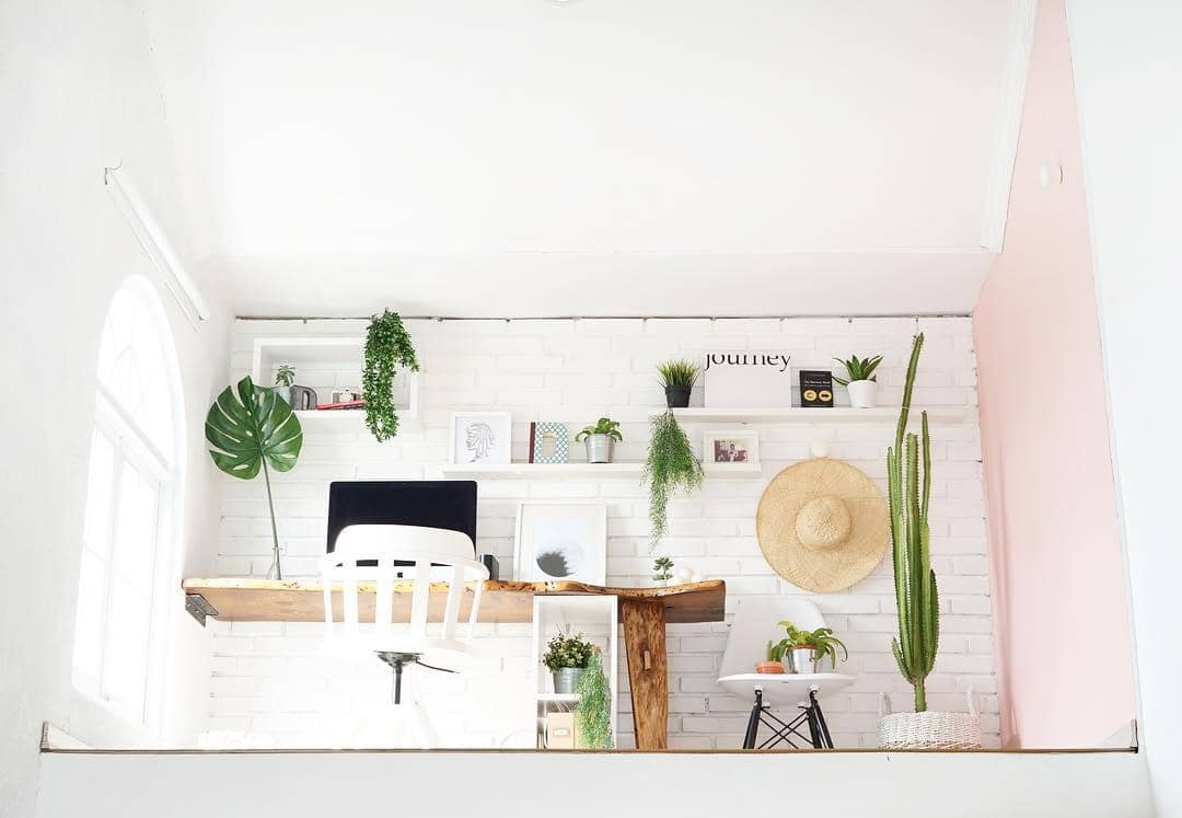 instagram.com/dianahenry08/