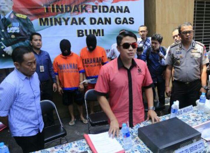 Sopir dan Pengawas SPBU Ini Gelapkan BBM 1,8 Ton per Hari