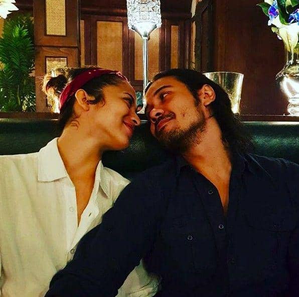 Resmi Nikah, 7 Potret Mesra Chicco Jerikho & Putri Marino Pas Pacaran