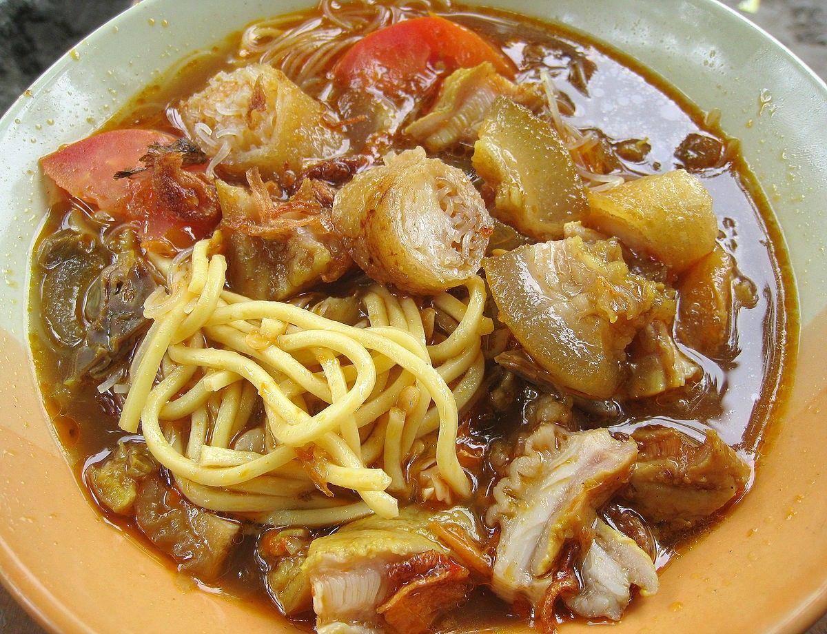 Soto Mie Bogor (commons.wikimedia.org/Gunawan Kartapranata)