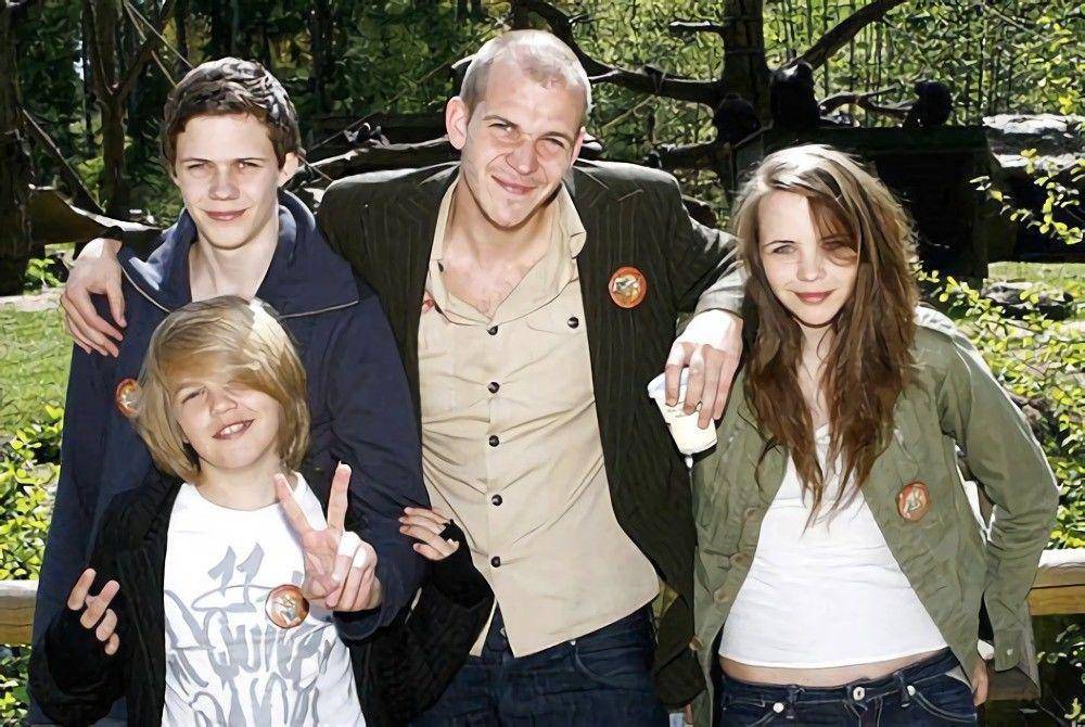 fuckyeahbillskarsgard.tumblr.com