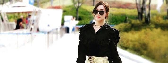 [FOTO] 9 Outfit Serba Hitam ala Tiffany Hwang, Chic Banget!