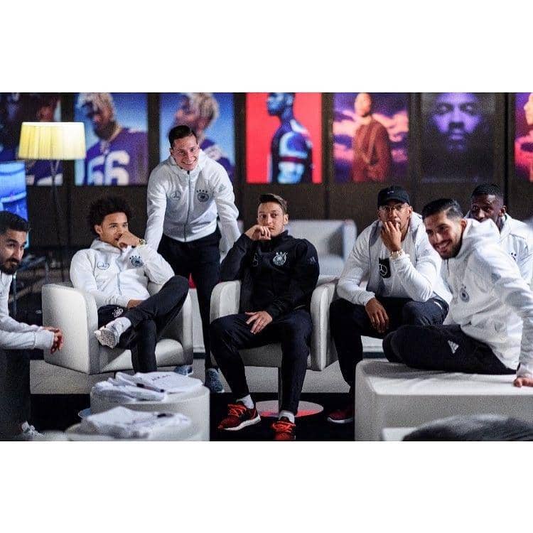 instagram.com/ec2323