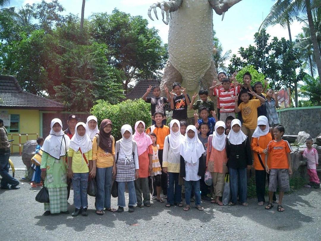 10 Hal Konyol yang Dilakukan Saat Darmawisata SD/SMP Dulu, Ingat?