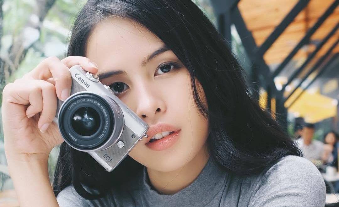 Bikin Adem, Ini 7 Lagu Terhits Maudy Ayunda dari Awal Karir hingga Kini